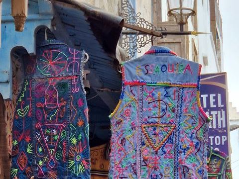 Essaouira Altstadt Weste Schrift Contao.jpg
